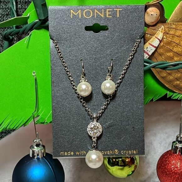 Monet Faux Pearl & Crystal Necklace/Earrings  Set - Picture 5 of 8